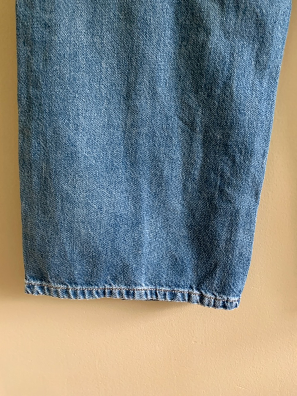 ALICE+OLIVIA Weezy High-Rise Wide Leg Jeans in Avery Blue - Picture 11 of 12